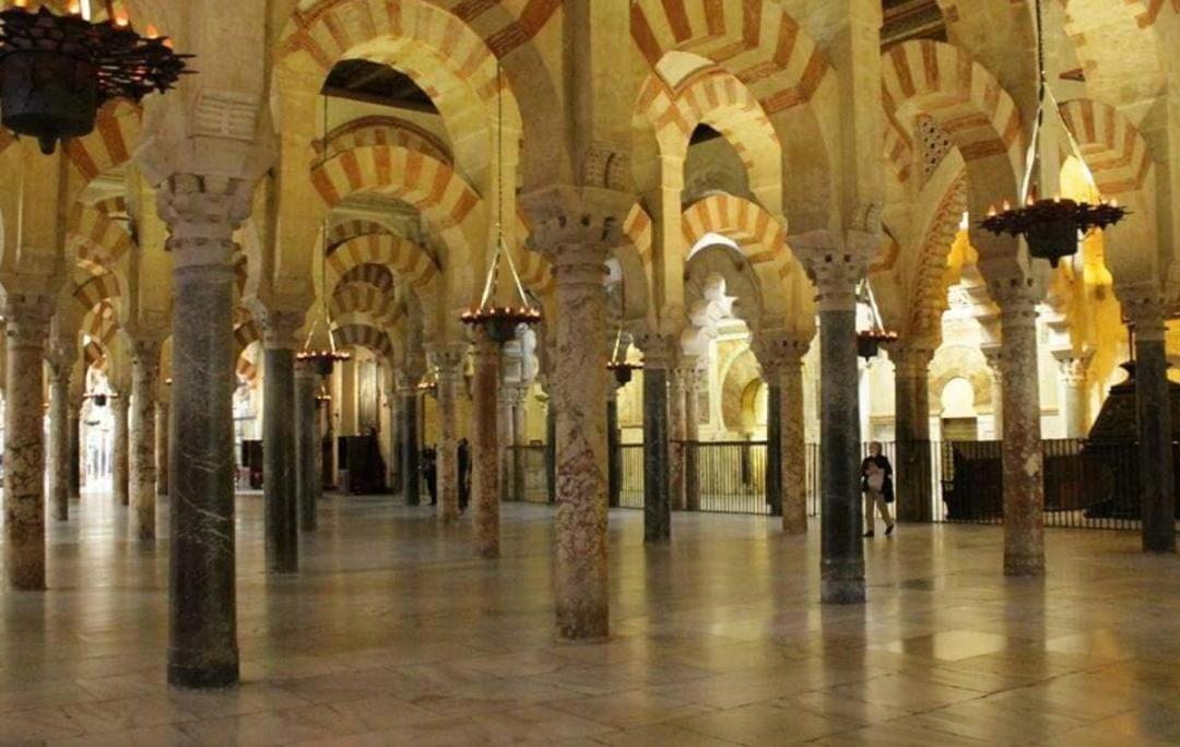 A 20 Metros De La Mezquita Catedral ,Apartamentos Turistico Cespedes 5 코르도바 외부 사진